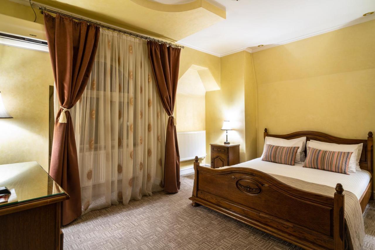 Hotel Europa Târgu Jiu Εξωτερικό φωτογραφία