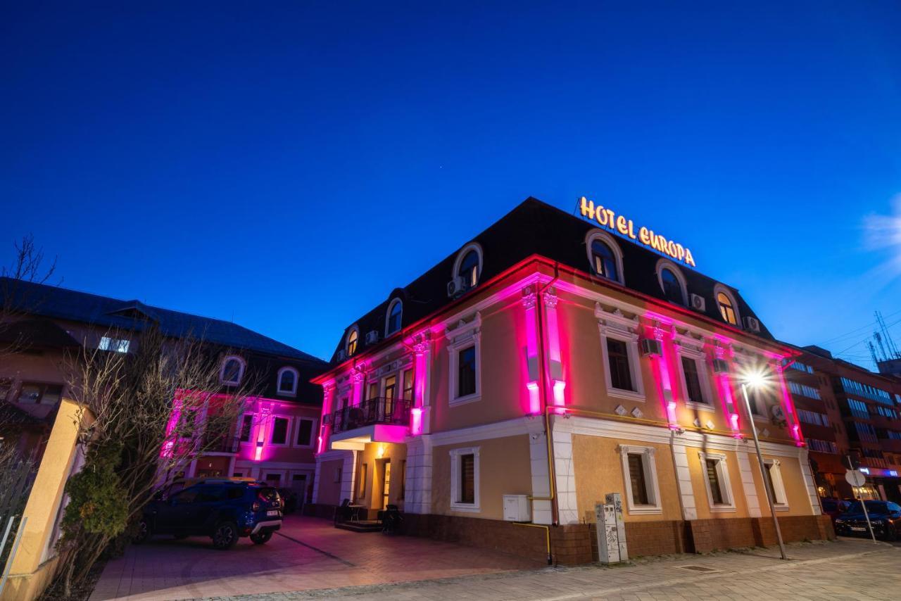 Hotel Europa Târgu Jiu Εξωτερικό φωτογραφία