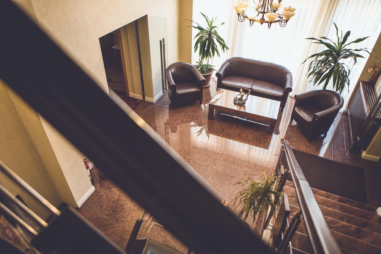 Hotel Europa Târgu Jiu Εξωτερικό φωτογραφία